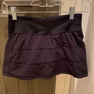 Size 0 black Lululemon skirt